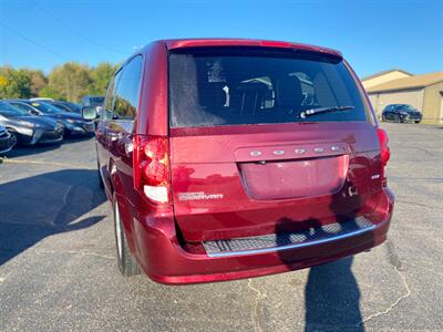 2020 Dodge Grand Caravan SXT   - Photo 4 - Schoolcraft, MI 49087