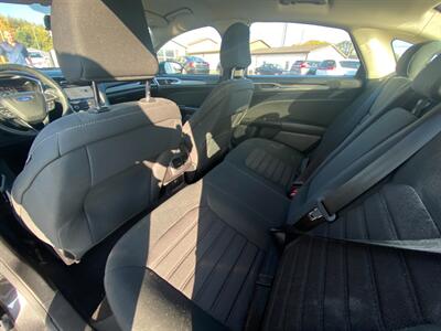 2020 Ford Fusion SE   - Photo 21 - Schoolcraft, MI 49087