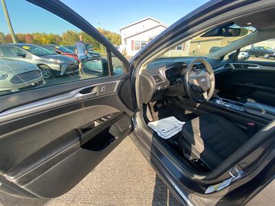 2020 Ford Fusion SE   - Photo 22 - Schoolcraft, MI 49087