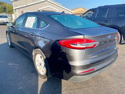 2020 Ford Fusion SE   - Photo 5 - Schoolcraft, MI 49087