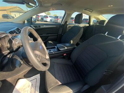 2020 Ford Fusion SE   - Photo 27 - Schoolcraft, MI 49087