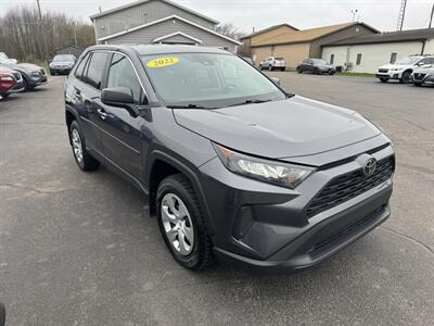 2022 Toyota RAV4 LE   - Photo 4 - Schoolcraft, MI 49087