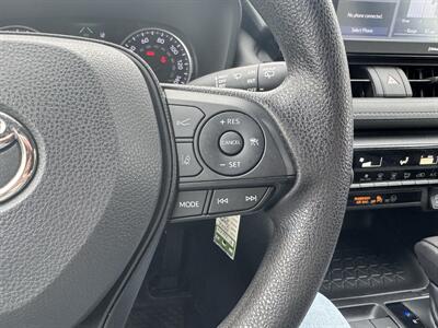 2022 Toyota RAV4 LE   - Photo 10 - Schoolcraft, MI 49087