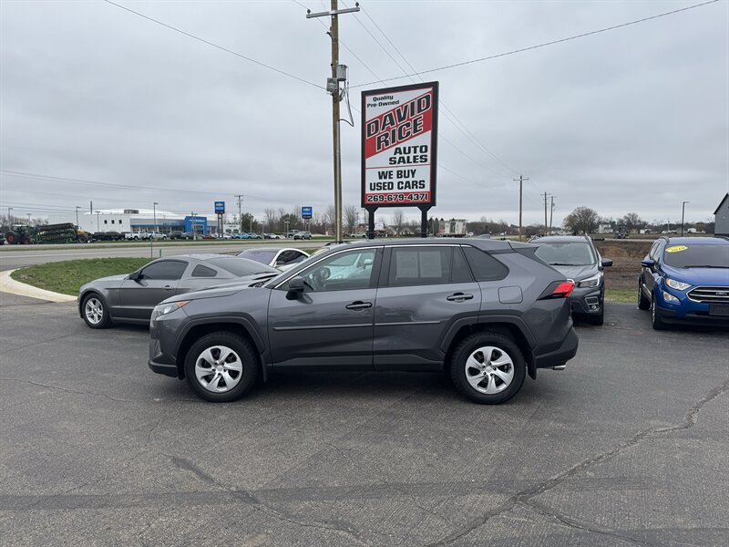 2022 Toyota RAV4 LE   - Photo 1 - Schoolcraft, MI 49087