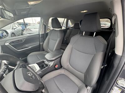 2022 Toyota RAV4 LE   - Photo 18 - Schoolcraft, MI 49087