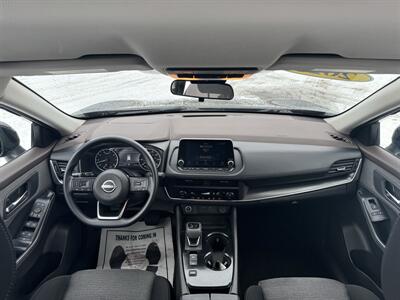 2023 Nissan Rogue SV   - Photo 18 - Schoolcraft, MI 49087