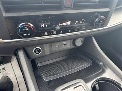2023 Nissan Rogue SV   - Photo 15 - Schoolcraft, MI 49087