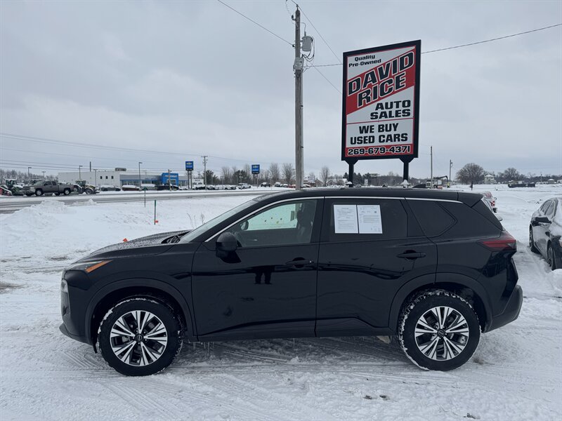2023 Nissan Rogue SV   - Photo 1 - Schoolcraft, MI 49087