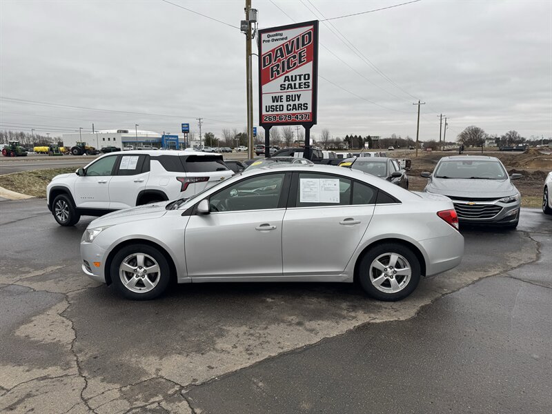 2012 Chevrolet Cruze LT   - Photo 1 - Schoolcraft, MI 49087
