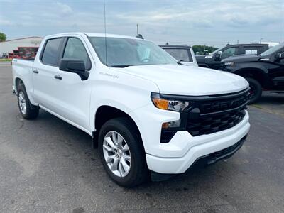 2024 Chevrolet Silverado 1500 Custom   - Photo 3 - Schoolcraft, MI 49087