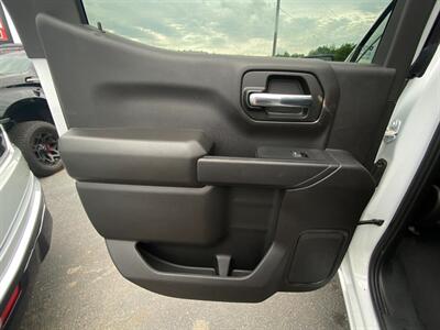 2024 Chevrolet Silverado 1500 Custom   - Photo 22 - Schoolcraft, MI 49087