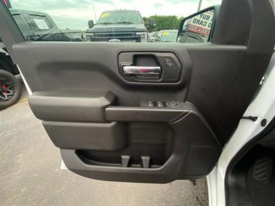 2024 Chevrolet Silverado 1500 Custom   - Photo 27 - Schoolcraft, MI 49087