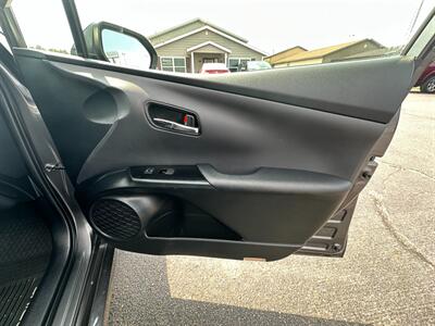 2021 Toyota Prius LE   - Photo 11 - Schoolcraft, MI 49087