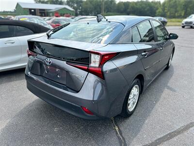 2021 Toyota Prius LE   - Photo 8 - Schoolcraft, MI 49087