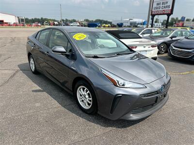 2021 Toyota Prius LE   - Photo 2 - Schoolcraft, MI 49087