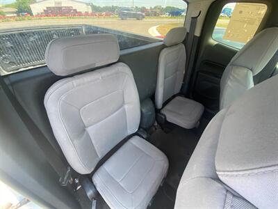 2016 Chevrolet Colorado Work Truck   - Photo 18 - Schoolcraft, MI 49087