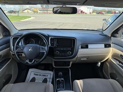 2017 Mitsubishi Outlander SE - Photo 15 - Schoolcraft, MI 49087