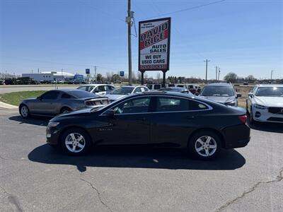 2022 Chevrolet Malibu LS Fleet - Photo 1 - Schoolcraft, MI 49087
