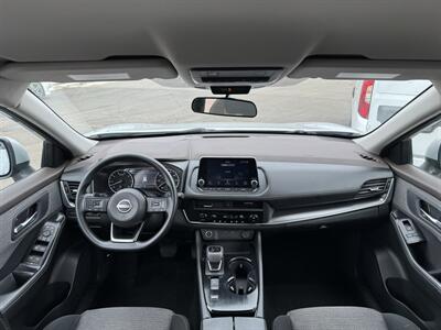 2023 Nissan Rogue SV   - Photo 18 - Schoolcraft, MI 49087