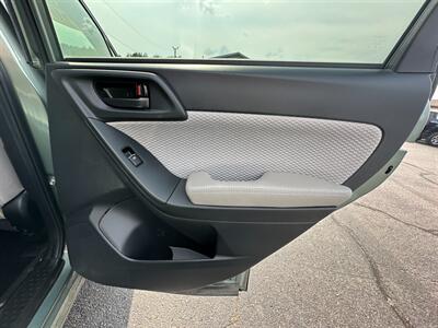 2017 Subaru Forester 2.5i Premium   - Photo 17 - Schoolcraft, MI 49087