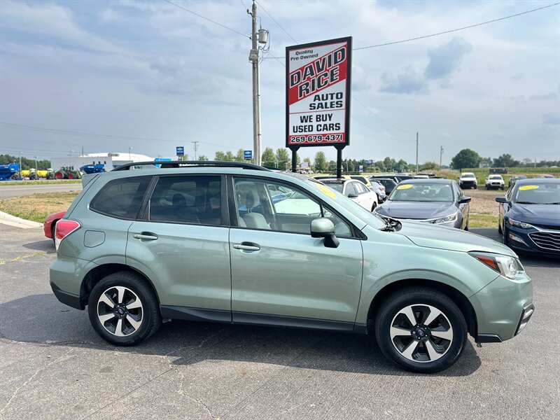 2017 Subaru Forester 2.5i Premium - Photo 1 - Schoolcraft, MI 49087