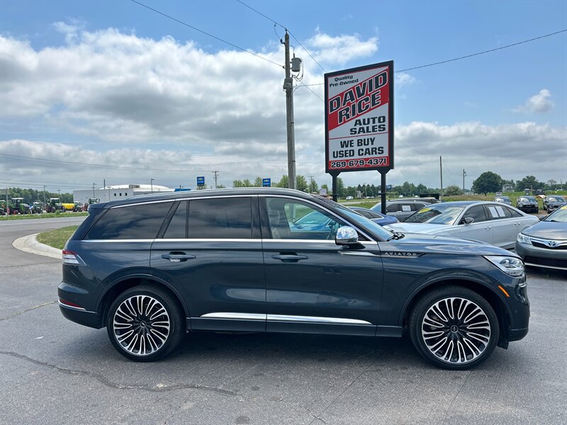 2021 Lincoln Aviator Black Label - Photo 1 - Schoolcraft, MI 49087