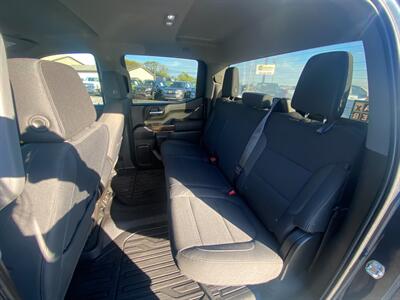 2019 GMC Sierra 1500 SLE   - Photo 18 - Schoolcraft, MI 49087