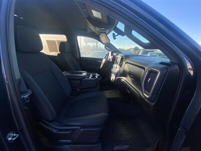 2019 GMC Sierra 1500 SLE   - Photo 11 - Schoolcraft, MI 49087