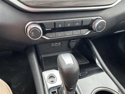 2024 Nissan Altima 2.5 SV   - Photo 15 - Schoolcraft, MI 49087