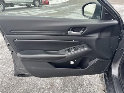 2024 Nissan Altima 2.5 SV   - Photo 6 - Schoolcraft, MI 49087