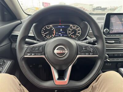 2024 Nissan Altima 2.5 SV   - Photo 11 - Schoolcraft, MI 49087