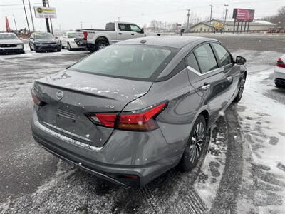2024 Nissan Altima 2.5 SV   - Photo 3 - Schoolcraft, MI 49087