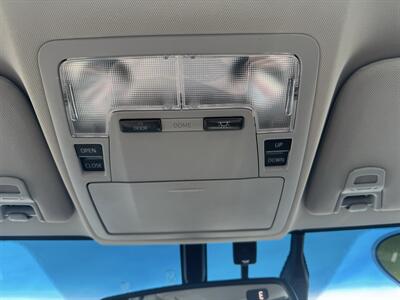 2015 Toyota Avalon Hybrid XLE Touring   - Photo 13 - Schoolcraft, MI 49087