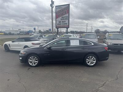 2023 Chevrolet Malibu LT   - Photo 1 - Schoolcraft, MI 49087
