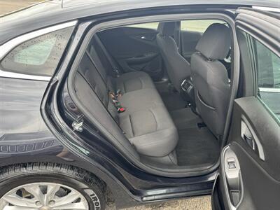 2023 Chevrolet Malibu LT   - Photo 23 - Schoolcraft, MI 49087