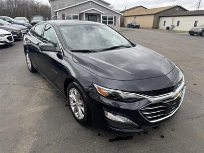 2023 Chevrolet Malibu LT   - Photo 4 - Schoolcraft, MI 49087