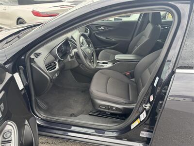 2023 Chevrolet Malibu LT   - Photo 7 - Schoolcraft, MI 49087