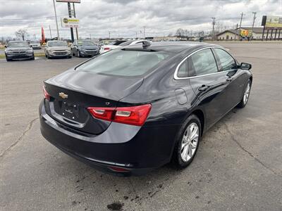 2023 Chevrolet Malibu LT   - Photo 3 - Schoolcraft, MI 49087
