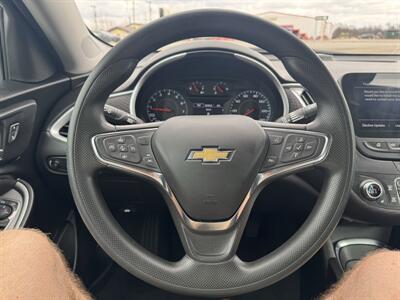 2023 Chevrolet Malibu LT   - Photo 11 - Schoolcraft, MI 49087