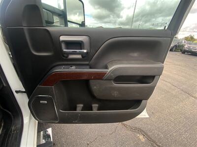 2018 GMC Sierra 1500 SLT   - Photo 11 - Schoolcraft, MI 49087