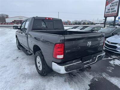 2017 RAM 1500 SLT   - Photo 2 - Schoolcraft, MI 49087