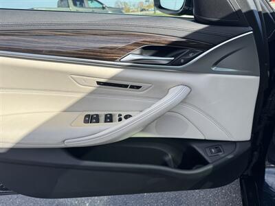 2018 BMW 5 Series 540i xDrive   - Photo 5 - Schoolcraft, MI 49087