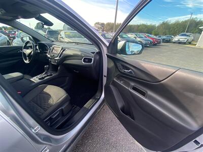 2020 Chevrolet Equinox LT   - Photo 11 - Schoolcraft, MI 49087