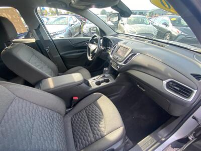 2020 Chevrolet Equinox LT   - Photo 14 - Schoolcraft, MI 49087