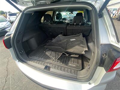 2020 Chevrolet Equinox LT   - Photo 19 - Schoolcraft, MI 49087