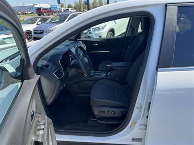 2023 Chevrolet Equinox LT   - Photo 8 - Schoolcraft, MI 49087