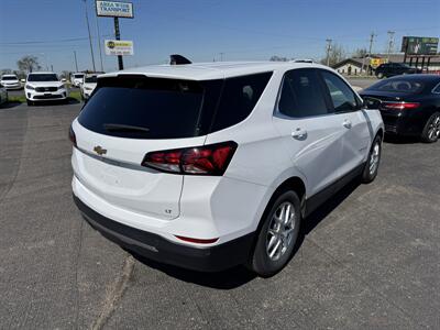 2023 Chevrolet Equinox LT   - Photo 3 - Schoolcraft, MI 49087