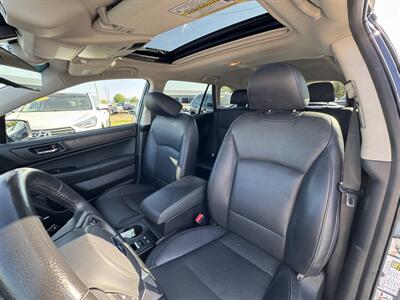 2017 Subaru Outback 3.6R Limited   - Photo 9 - Schoolcraft, MI 49087
