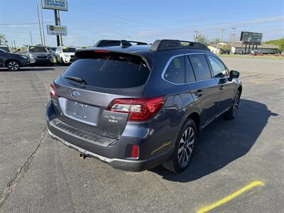 2017 Subaru Outback 3.6R Limited   - Photo 3 - Schoolcraft, MI 49087