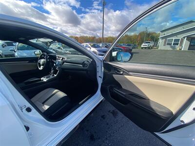 2017 Honda Civic Sport   - Photo 10 - Schoolcraft, MI 49087